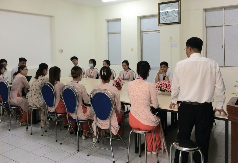 Trung tâm Kiểm tra vệ sinh thú y Trung ương II thực hiện nghi thức chào cờ đầu tuần theo Công văn số 5911-CV/VPTU ngày 14 tháng 6 năm 2022 của Văn phòng Thành ủy Thành phố Hồ Chí Minh