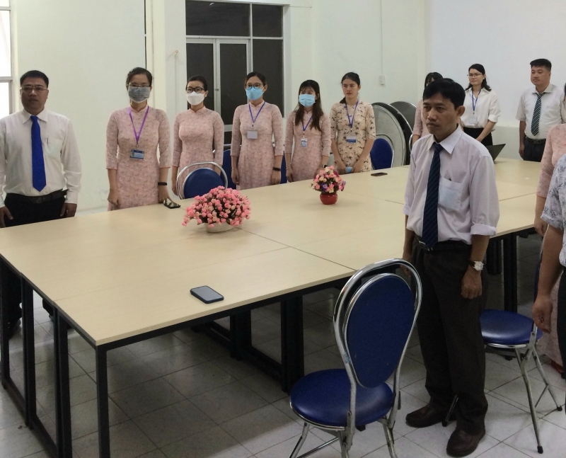 Trung tâm Kiểm tra vệ sinh thú y Trung ương II thực hiện nghi thức chào cờ đầu tuần theo Công văn số 5911-CV/VPTU ngày 14 tháng 6 năm 2022 của Văn phòng Thành ủy Thành phố Hồ Chí Minh