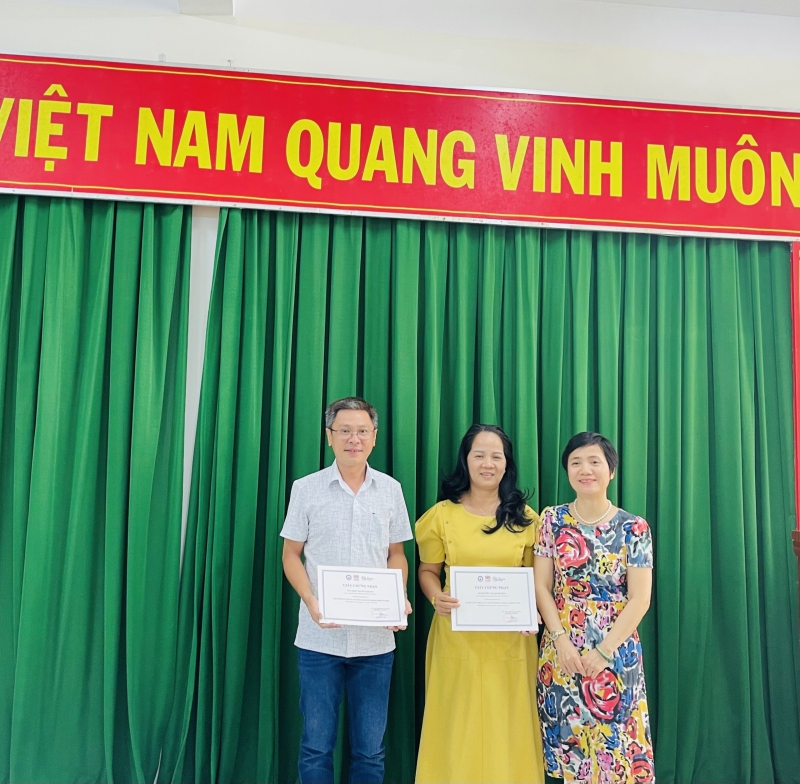 Lớp tập huấn “Kỹ thuật lấy mẫu giám sát kháng kháng sinh trên lợn và gà”