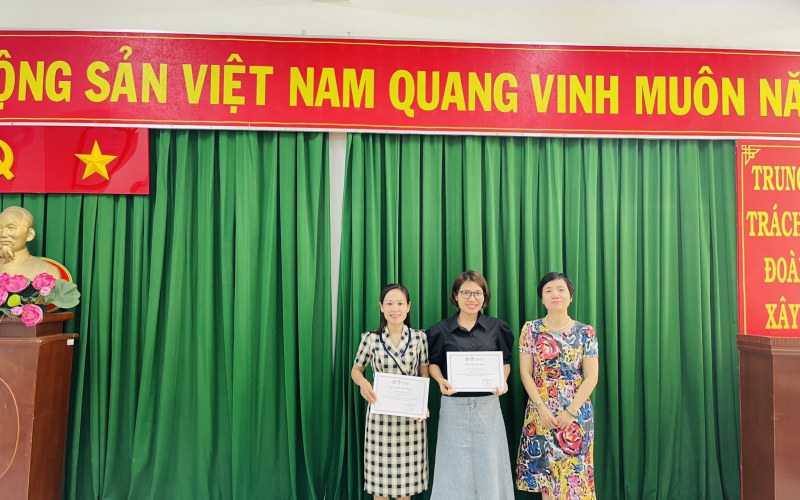Lớp tập huấn “Kỹ thuật lấy mẫu giám sát kháng kháng sinh trên lợn và gà”