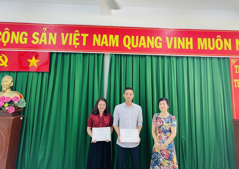 Lớp tập huấn “Kỹ thuật lấy mẫu giám sát kháng kháng sinh trên lợn và gà”